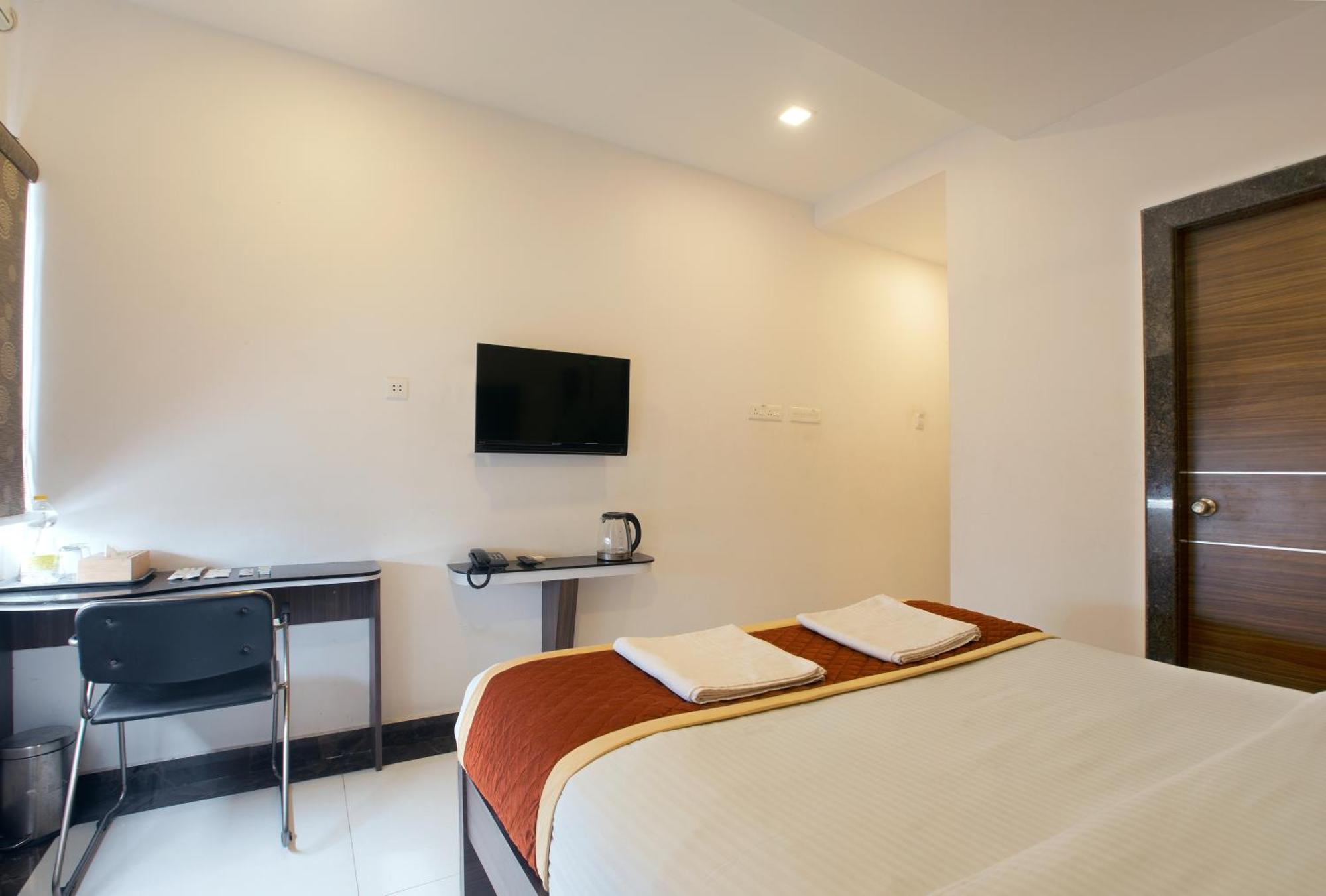 Отель Manjhi Residency Tiruchirappalli Экстерьер фото