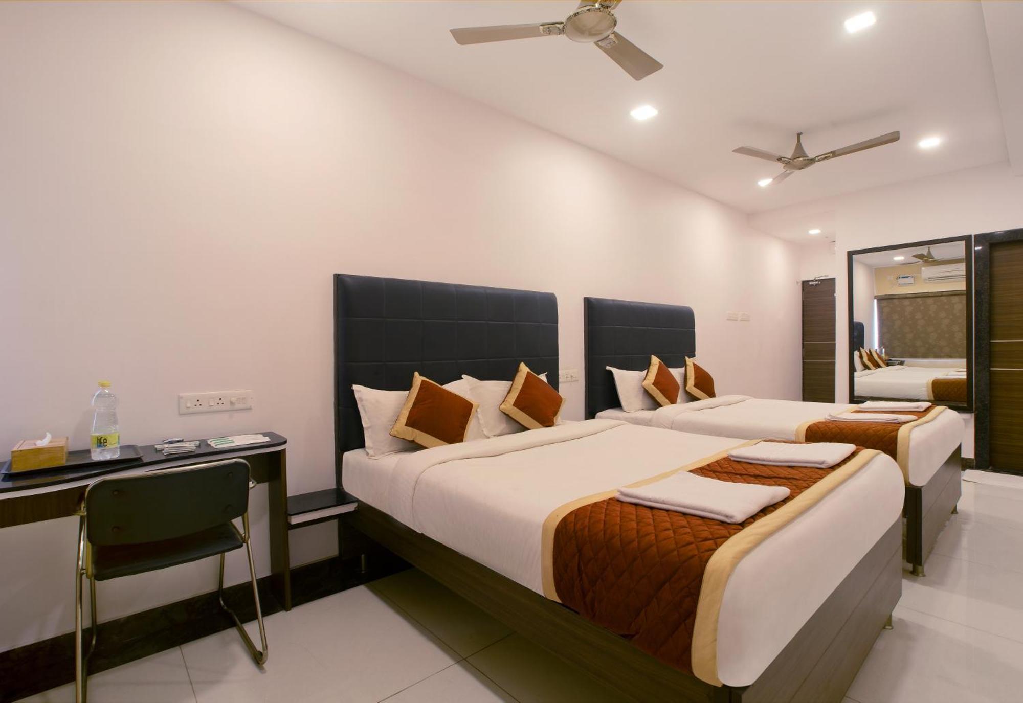 Отель Manjhi Residency Tiruchirappalli Экстерьер фото