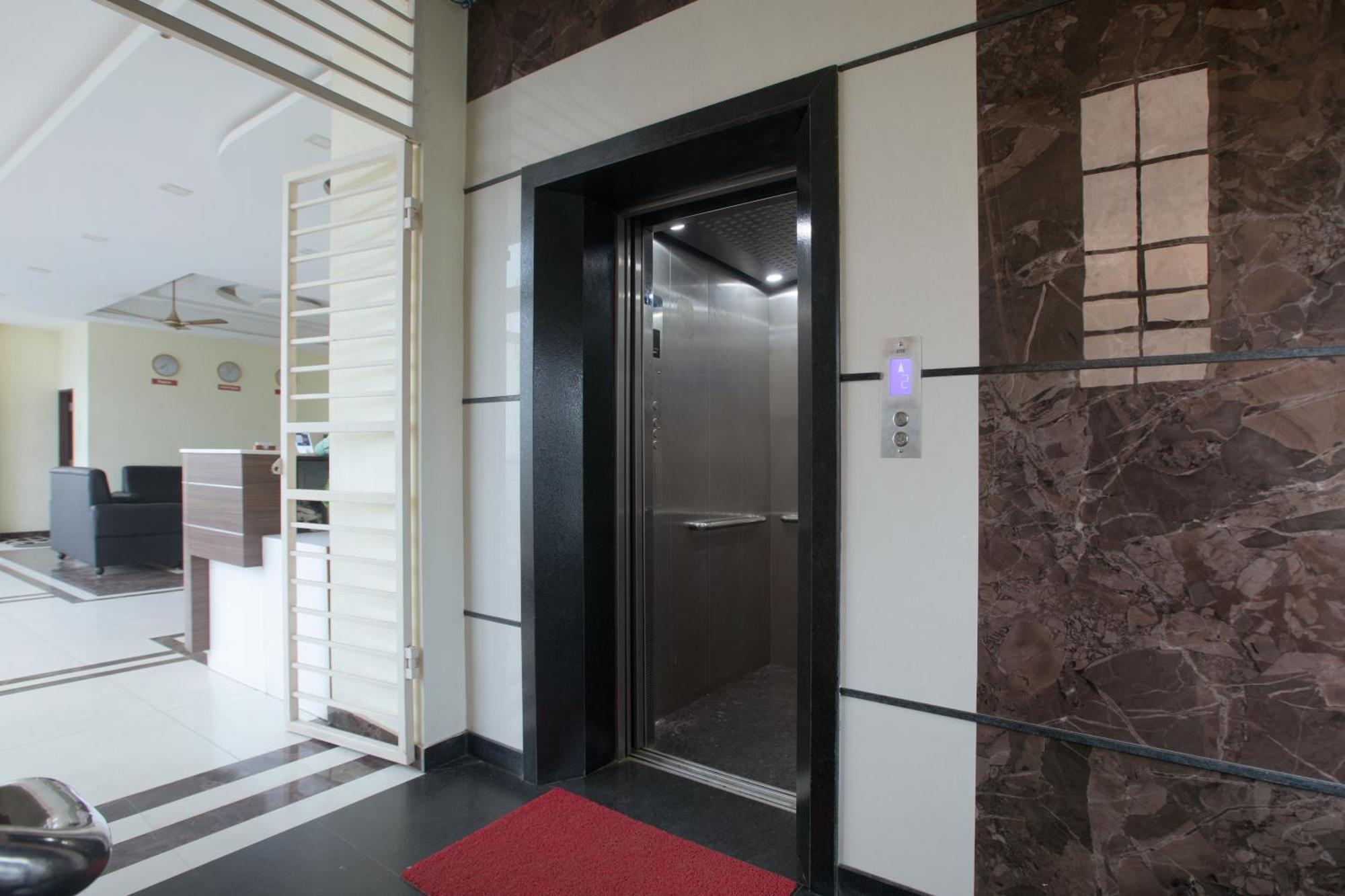 Отель Manjhi Residency Tiruchirappalli Экстерьер фото