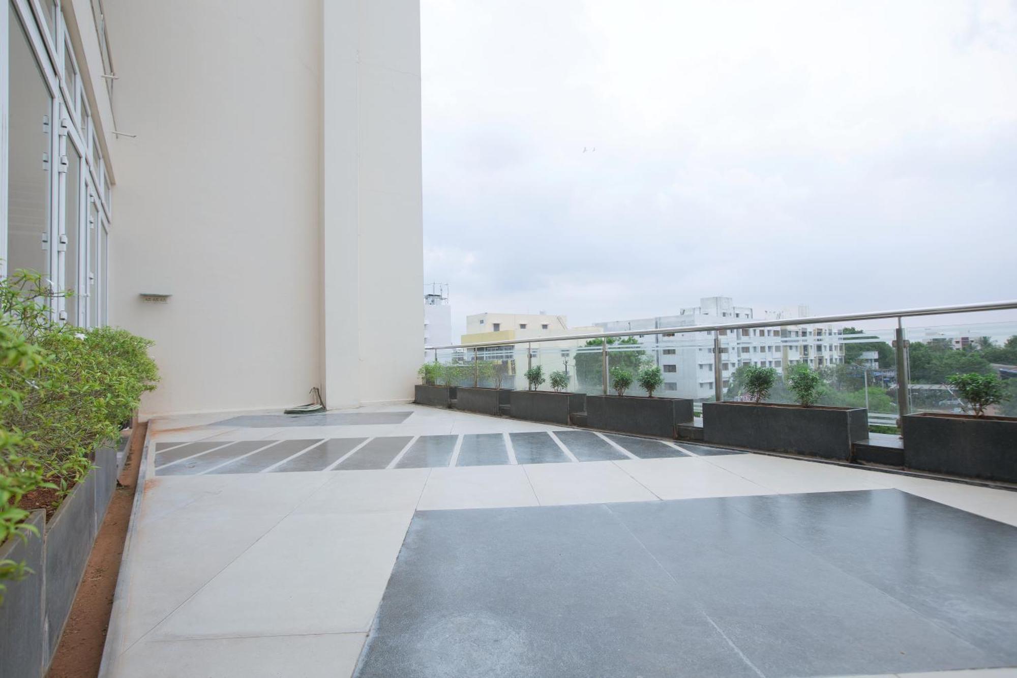 Отель Manjhi Residency Tiruchirappalli Экстерьер фото