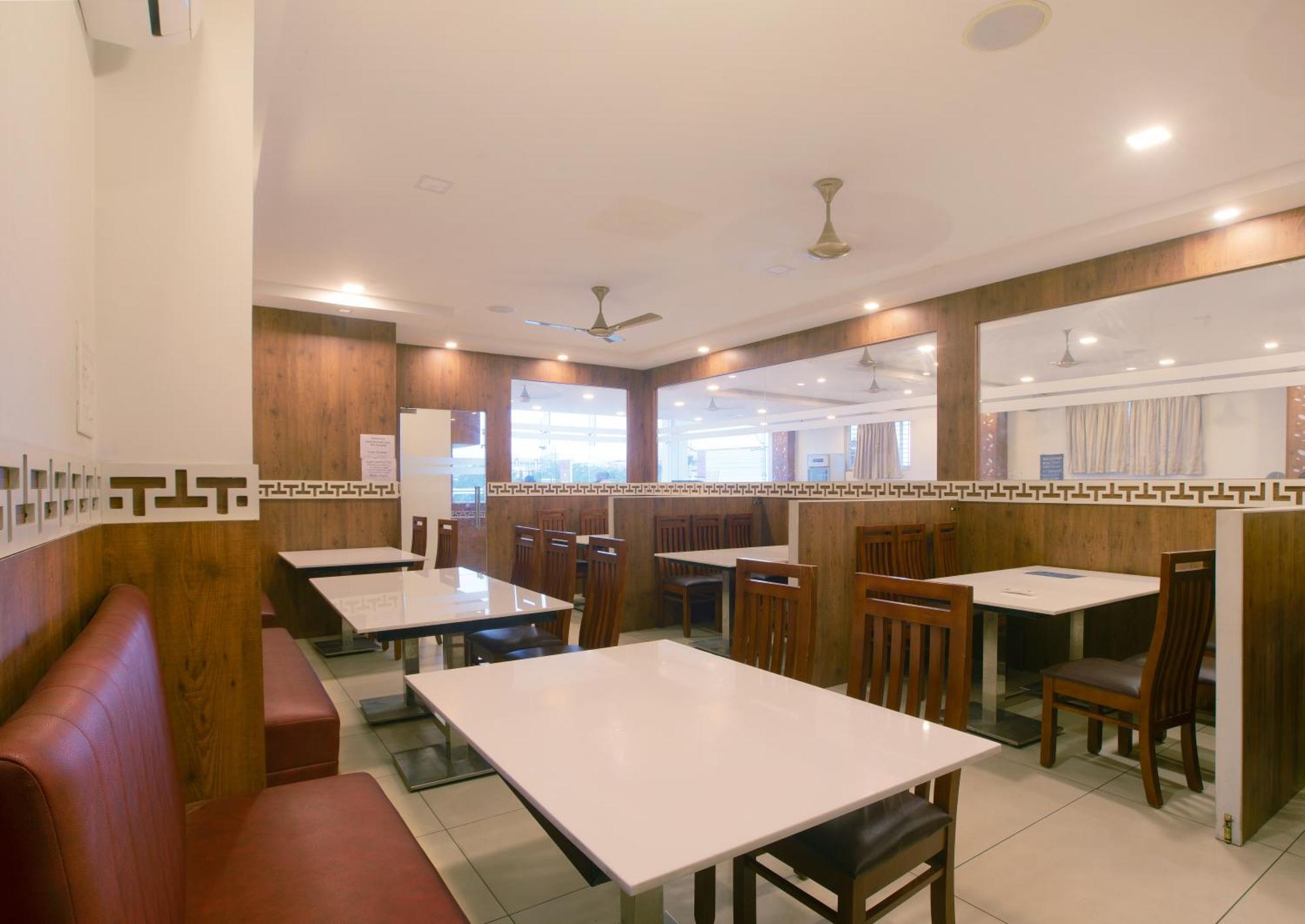 Отель Manjhi Residency Tiruchirappalli Экстерьер фото