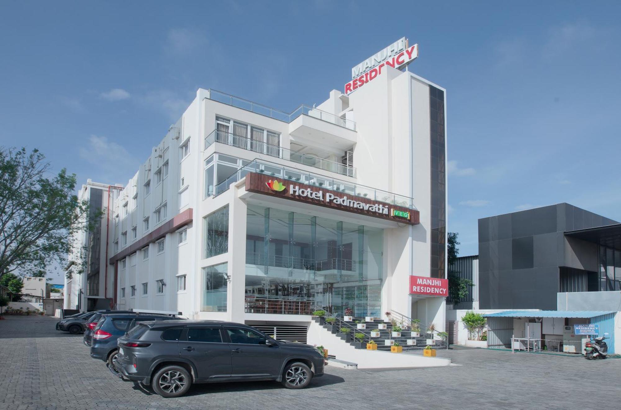 Отель Manjhi Residency Tiruchirappalli Экстерьер фото